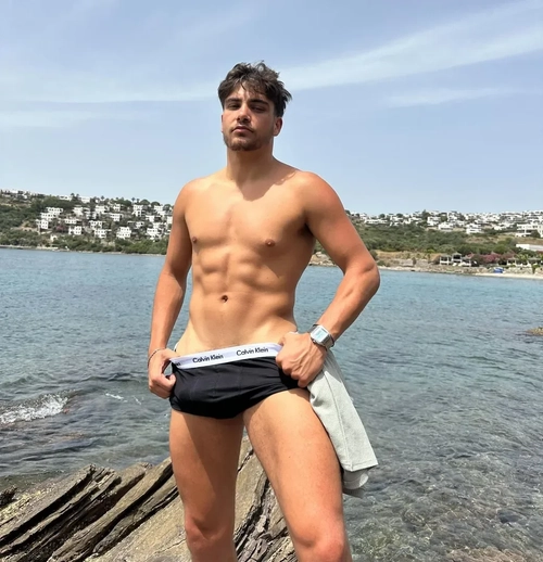 Melvinp - Photo de couverture MYM - Créatrice premium | French Modèles