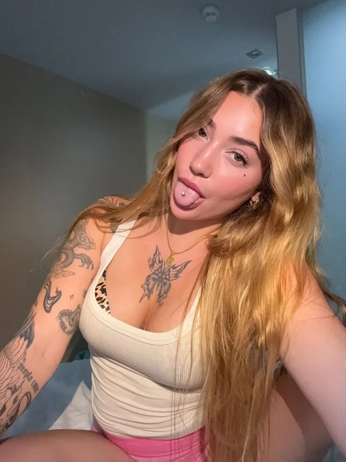 Offroadmamacita - Photo de profil MYM - Créatrice premium | French Modèles