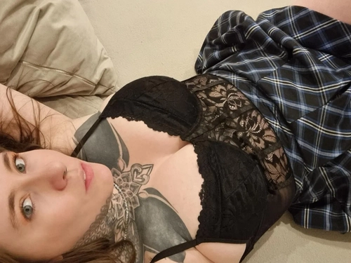 Julia-x - Photo de couverture MYM - Créatrice premium | French Modèles