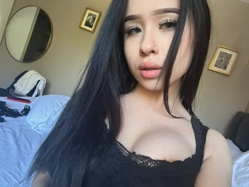 Julia_bleue - Photo de profil MYM - Créatrice premium | French Modèles