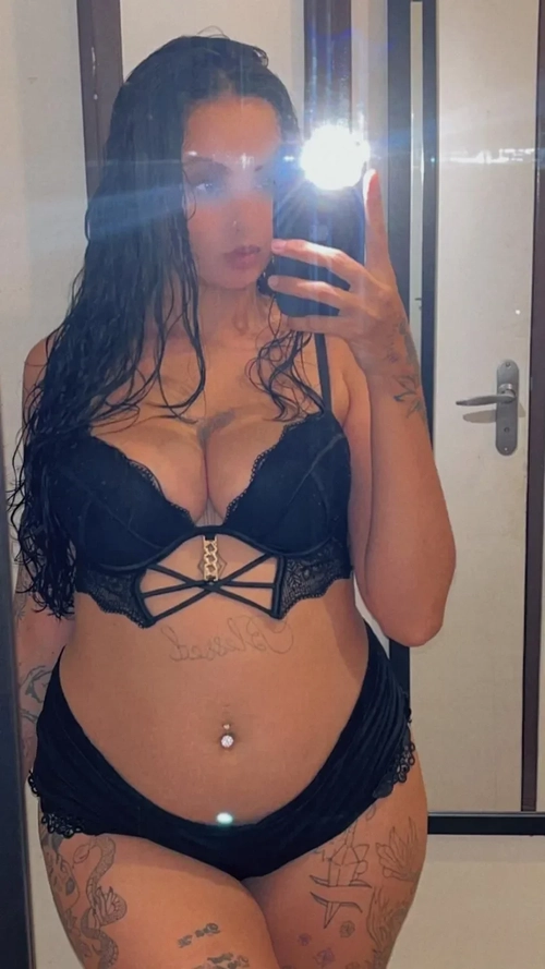 Bvdness - Photo de profil MYM - Créatrice premium | French Modèles