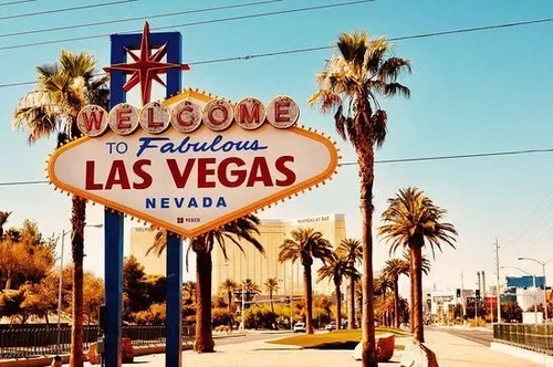 Pinkgeek - Photo de couverture MYM - Créatrice premium | French Modèles