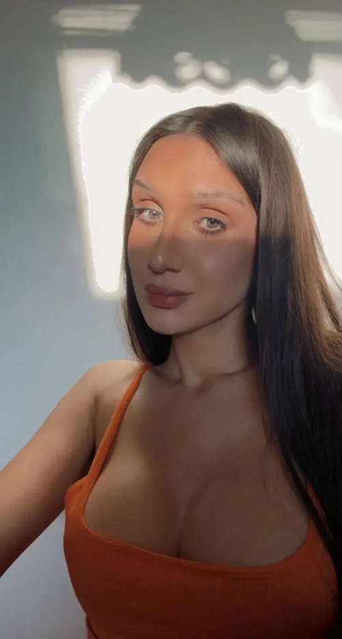 Celiashia - Photo de profil MYM - Créatrice premium | French Modèles