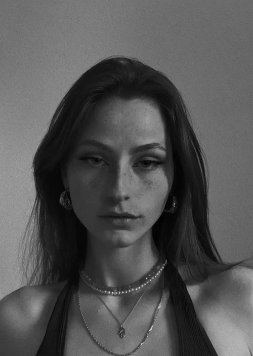 Caponce - Photo de profil MYM - Créatrice premium | French Modèles