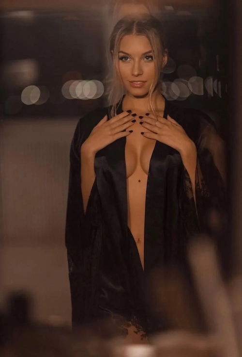 Blondine_coquine mym media leak - photo publique MYM | French Modeles