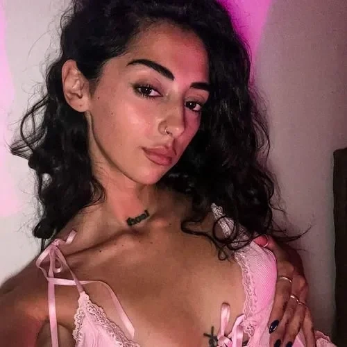 Lapetitepili - Photo de profil MYM - Créatrice premium | French Modèles