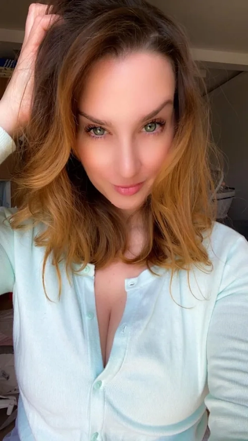 Karolyne_357 mym media leak - Photo 2 | French Modeles