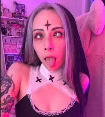 Mykanine - Photo de profil MYM - Créatrice premium | French Modèles