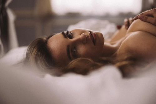 Celyysol - Photo de couverture MYM - Créatrice premium | French Modèles