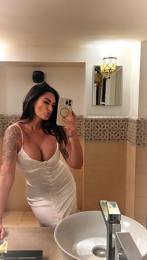 Emilienefnaf - Photo de profil MYM - Créatrice premium | French Modèles