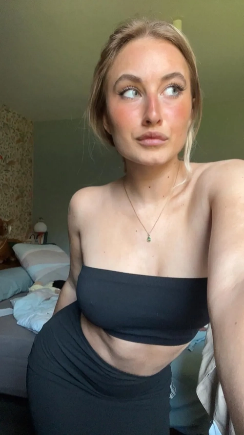 Lea_coco_paris mym media leak - Photo 4 | French Modeles