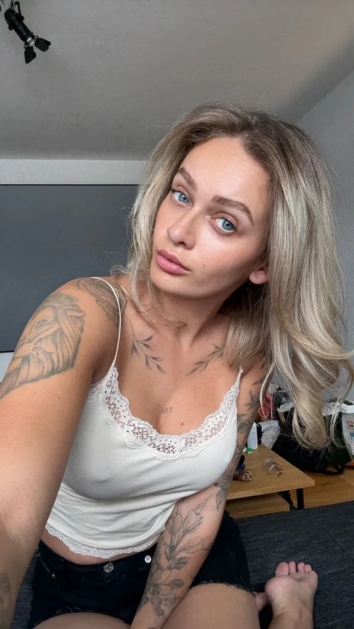 Mrs_carolina mym media leak - Photo 5 | French Modeles