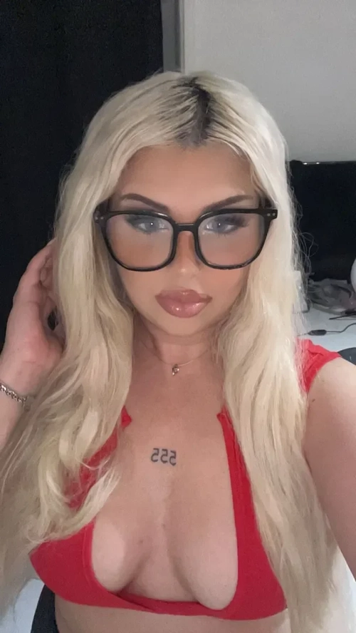 Elvirarportugues - Photo de profil MYM - Créatrice premium | French Modèles