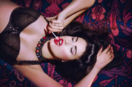 elsao - Photo de couverture MYM - Créatrice premium | French Modèles