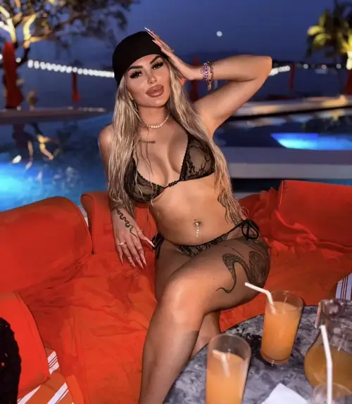 Thisislea83 - Créatrice MYM premium avec contenu exclusif | French Modeles