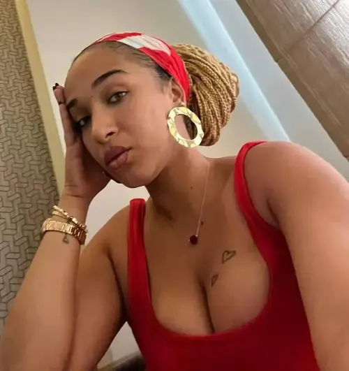 Carmenoff - Créatrice MYM premium avec contenu exclusif | French Modeles