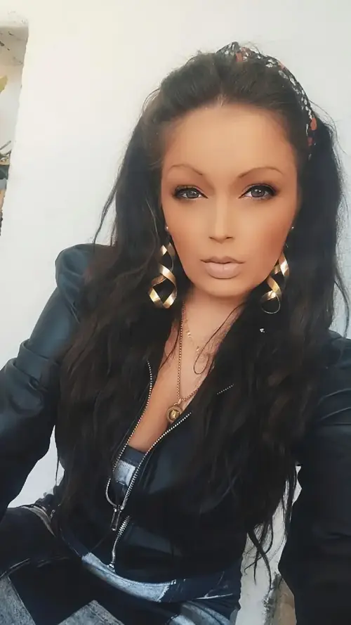 Kristyyy - Créatrice MYM premium avec contenu exclusif | French Modeles