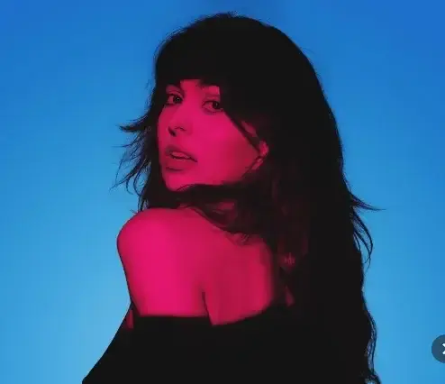 Niemesia - Créatrice MYM premium avec contenu exclusif | French Modeles