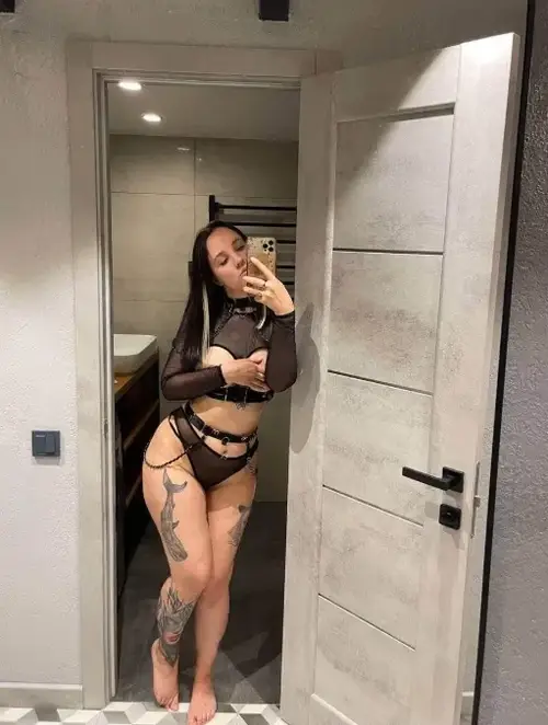 Alice_apdm - Créatrice MYM premium avec contenu exclusif | French Modeles