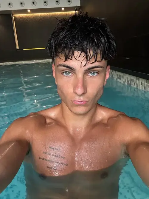 Lucasblgn - Créatrice MYM premium avec contenu exclusif | French Modeles