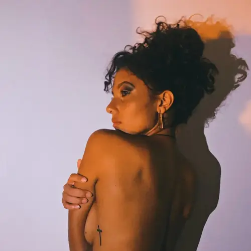 Universelle - Créatrice MYM premium avec contenu exclusif | French Modeles