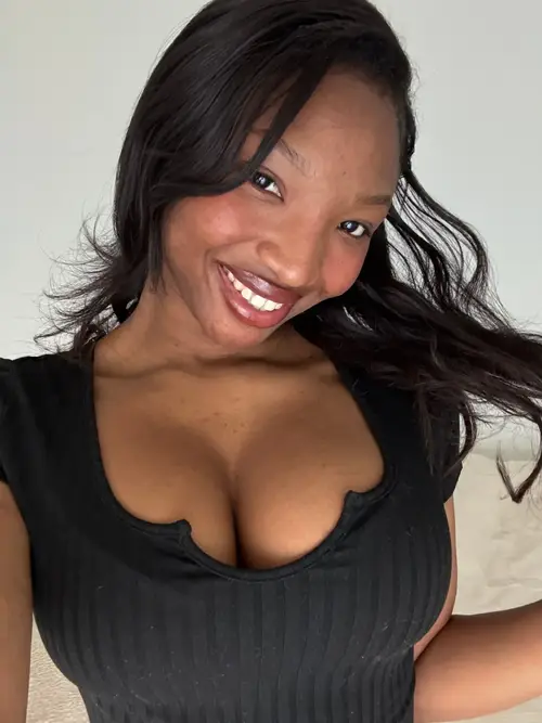 Cleoblack - Créatrice MYM premium avec contenu exclusif | French Modeles