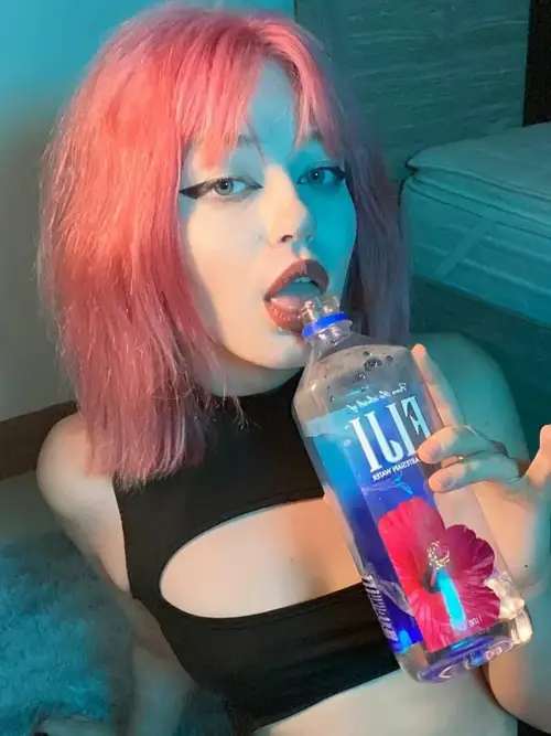 Elfy - Créatrice MYM premium avec contenu exclusif | French Modeles