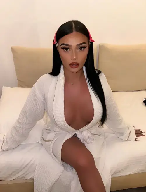 _nx - Créatrice MYM premium avec contenu exclusif | French Modeles