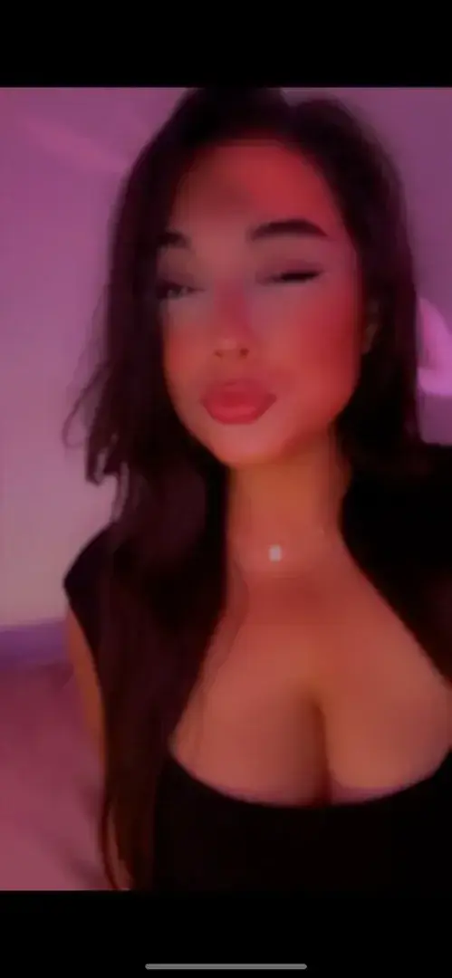 Nana_off - Créatrice MYM premium avec contenu exclusif | French Modeles