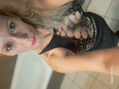 A_ngella - Créatrice MYM premium avec contenu exclusif | French Modeles