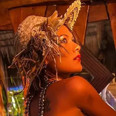 Tropicalart_nudes - Créatrice MYM premium avec contenu exclusif | French Modeles