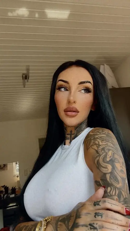 Leonieflessers - Créatrice MYM premium avec contenu exclusif | French Modeles