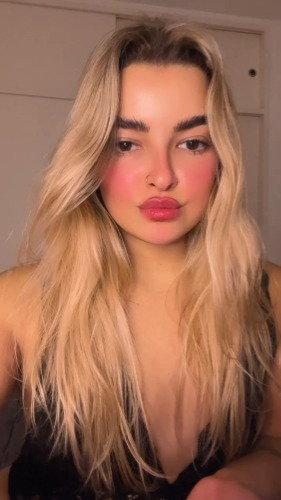 Je laisse couler... imagine que c’est pour toi. 😏💧