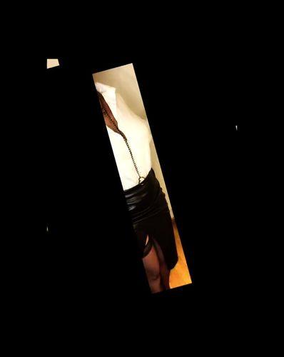 Elle n'entre pas dans une pièce... elle la domine!
Elle ne demande jamais. Elle décide.
Son allure parle avant elle, son regard termine le travail.

ABONNEMENT gratuit aujourd’hui uniquement code ABOKDO