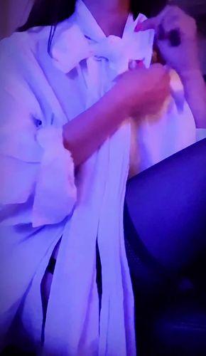 Envie de savoir se qu’il y a sous la chemise, rejoins moi et abonne toi 
