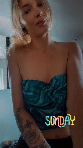 Viens découvrir mon profil sois pas timide 🫣