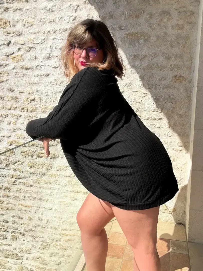 Leak & nude MYM — Romyred : « -49% SUR L'ABO avec le code : MYM49 » (MYM)