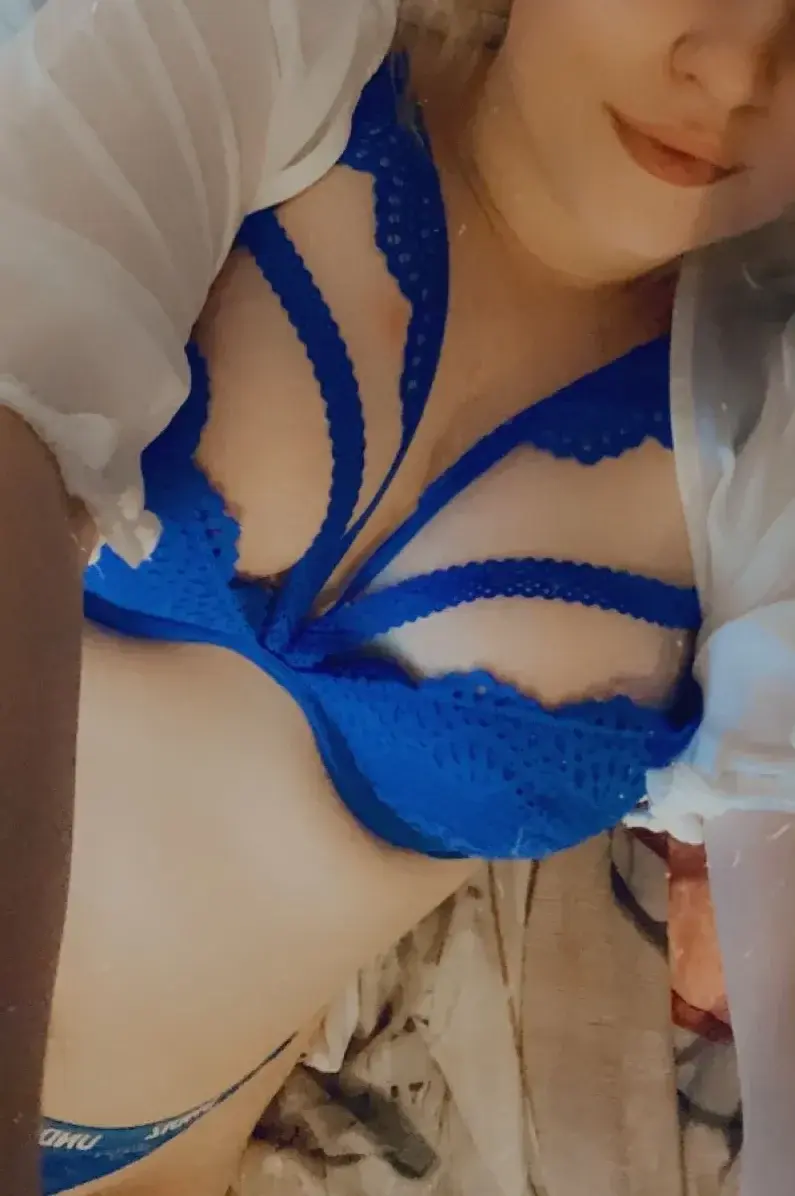 Leak & nude 3 — Laura_2915