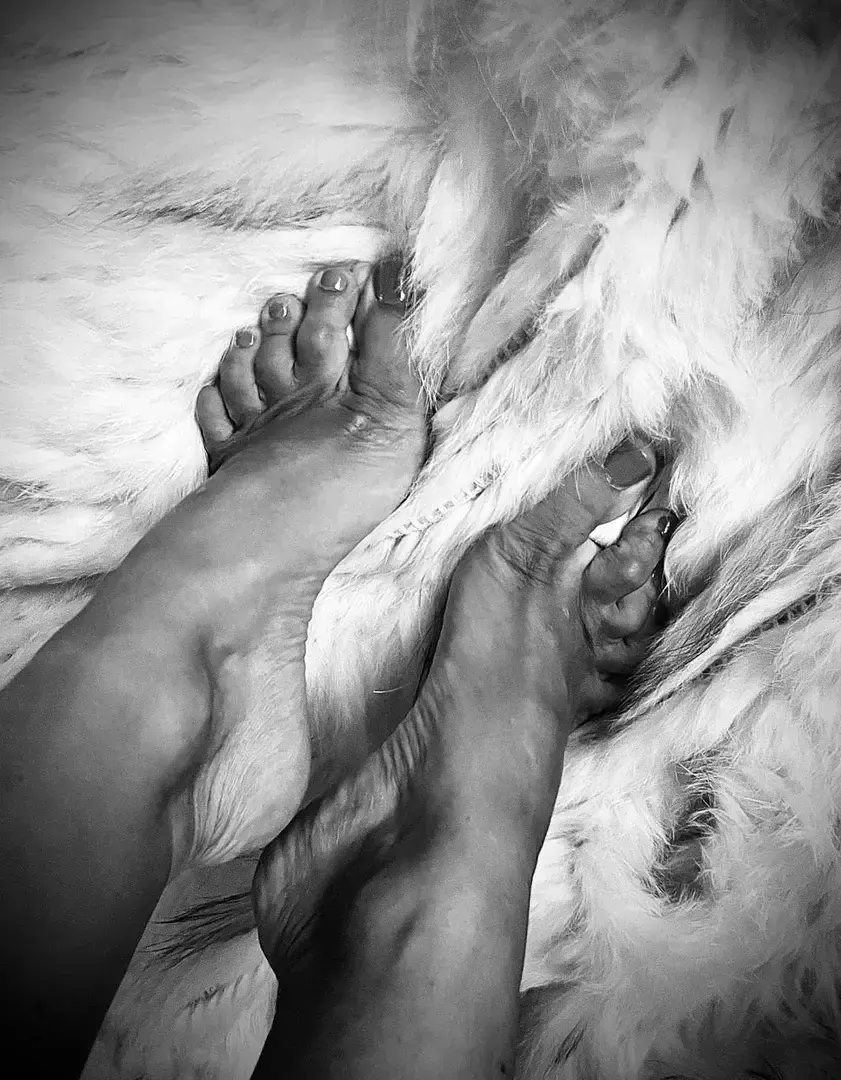 Leak & nude 2 — Louisonfeet