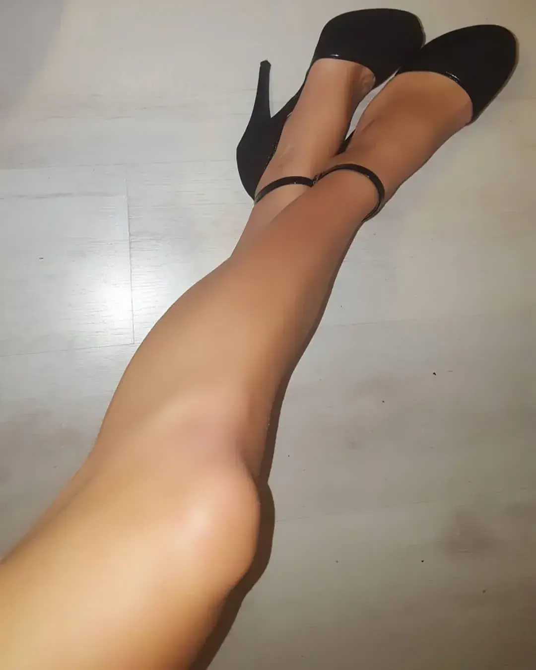 Leak & nude 3 — Les_pieds_dans_le_plat