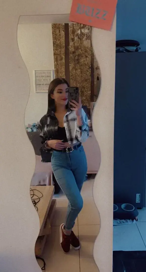 Si tu t’abonne dans les 24 h qu’il arrive tu reçois une photo exclu pour toi en cadeau 🎁
