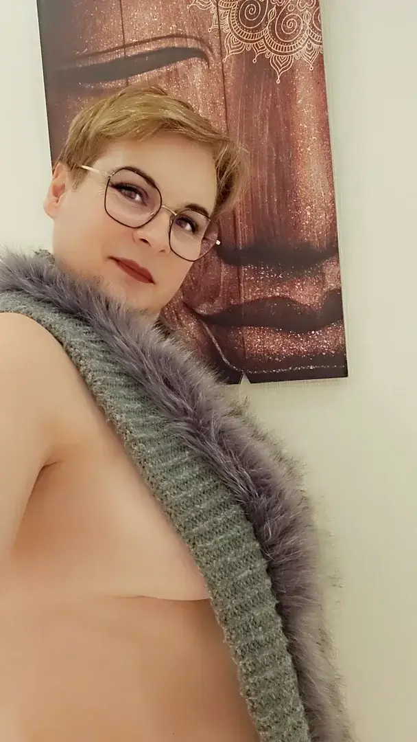 Leak & nude 2 — Cougar2207