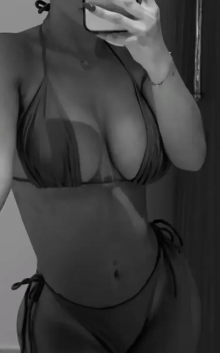 Leak & nude 4 — Iamvalentinee