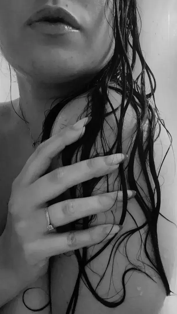 Leak & nude 5 — Iamvalentinee
