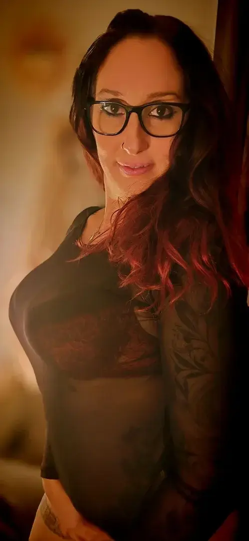 Leak public de Isa-milf — « description de la photo » (nude) sur MYM