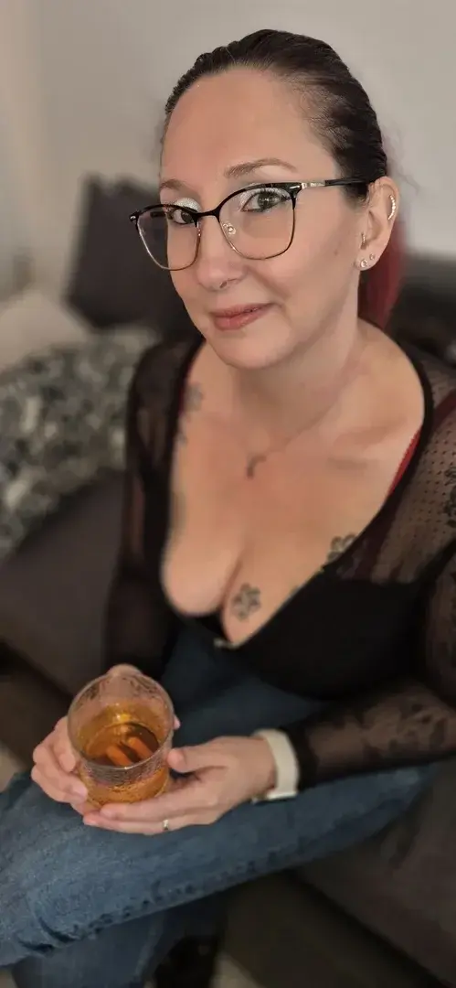 Leak & nude MYM — Isa-milf : « média » (MYM)