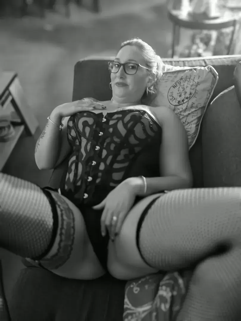 Leak & nude MYM — Isa-milf : « média » (MYM)