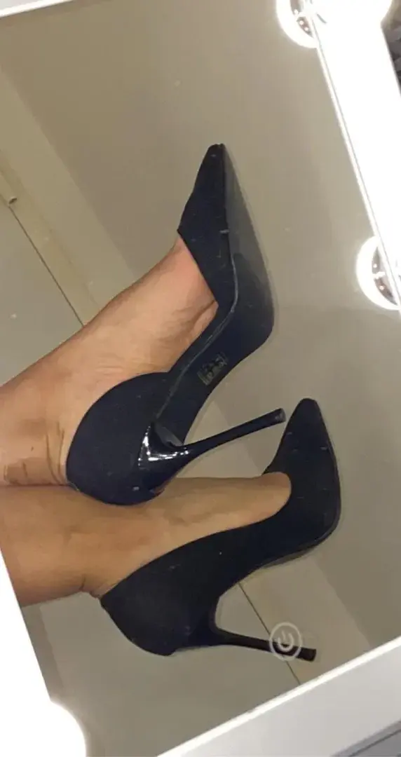 Leak & nude 1 — Feet_handsnails