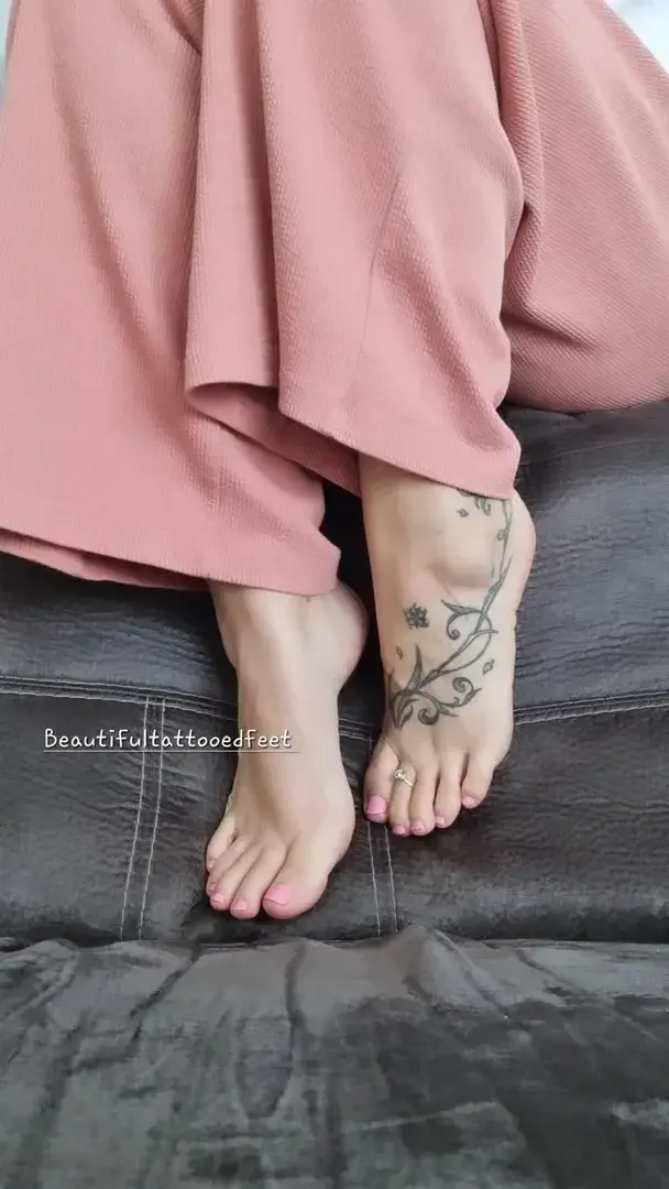 #feet#feetmodels#feetpic#pieds#piedini#piedinifemminilibellissimi#perfectfeetmodel#cutefeet#beautifultoes#feetprincess#gorgeousfeet#cutefeetmodel#piedssexy#footarches#amazingtoes#feetography#feetaddict#gorgeoustoes#goddessfeet#lovelyfeet#barefeetlovers#igtoes#perfecttoes#toering#feetpose#prettyfeetgang#beautifulfeets