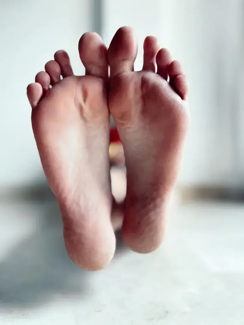 Leak & nude 2 — Vic_frenchfeet